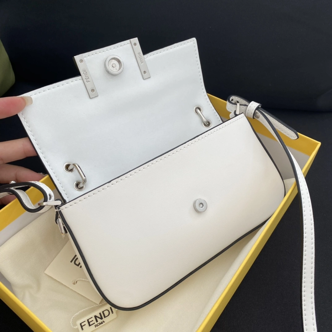 Fendi Satchel Bags Refined 76720
