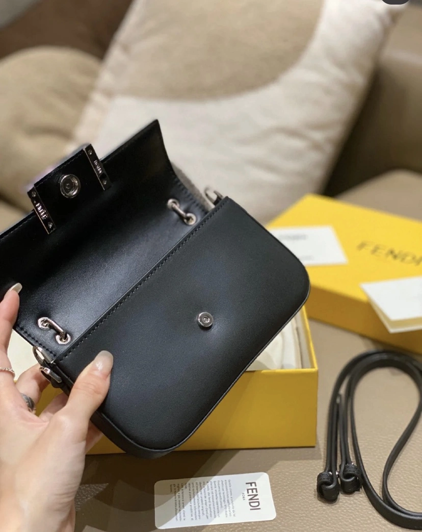Sporty Fendi Satchel Bags 76692