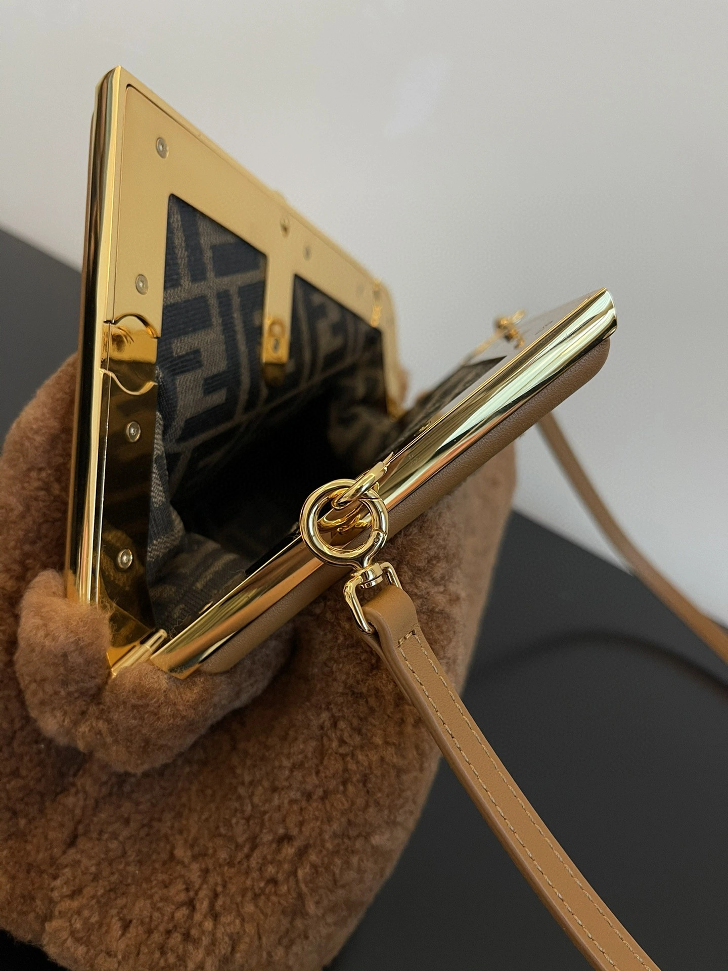 Fendi Satchel Bags Seasonal 76703