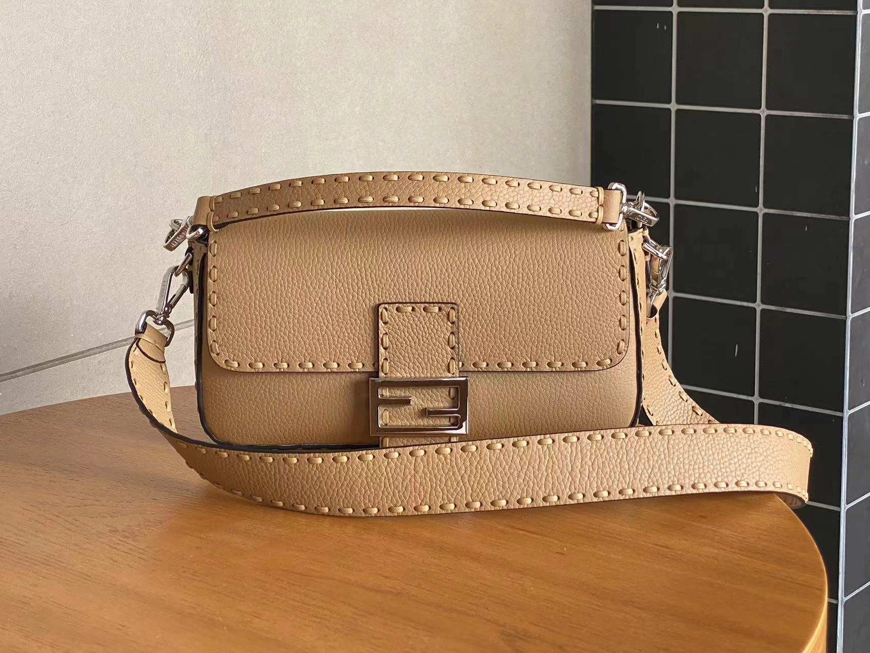 Fendi Satchel Bags FlexibleFit 76707