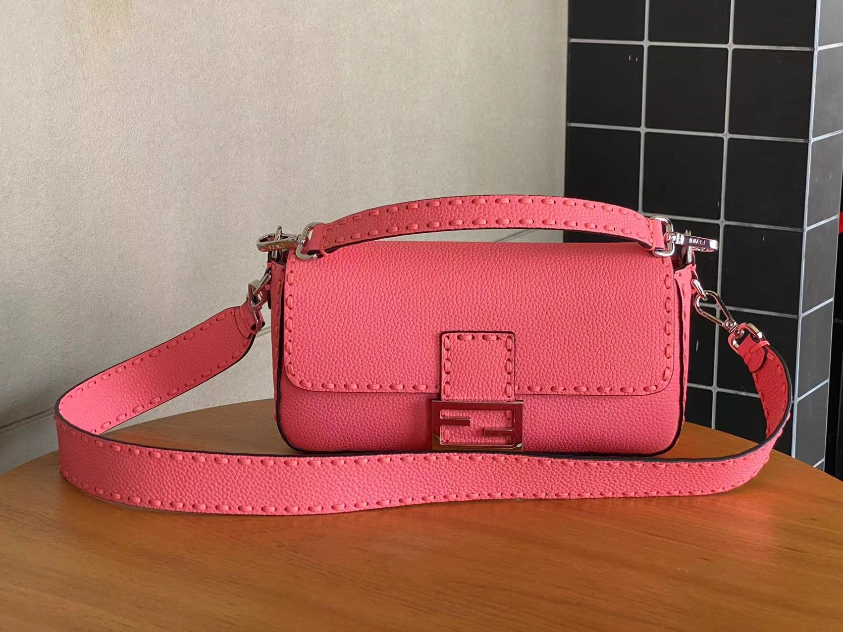 FastDry Fendi Satchel Bags 76687