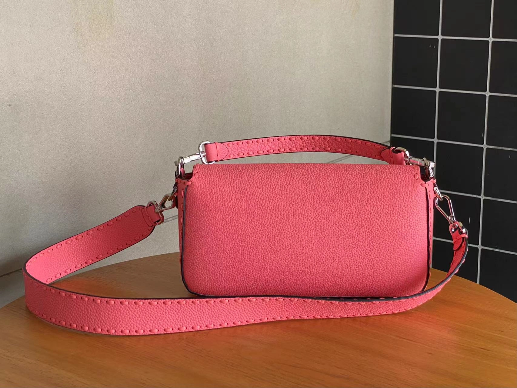 FastDry Fendi Satchel Bags 76687