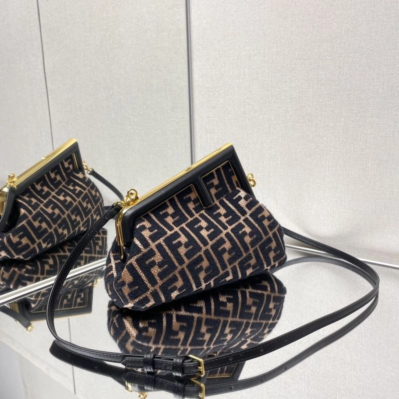 Fendi Satchel Bags Breathable 72838