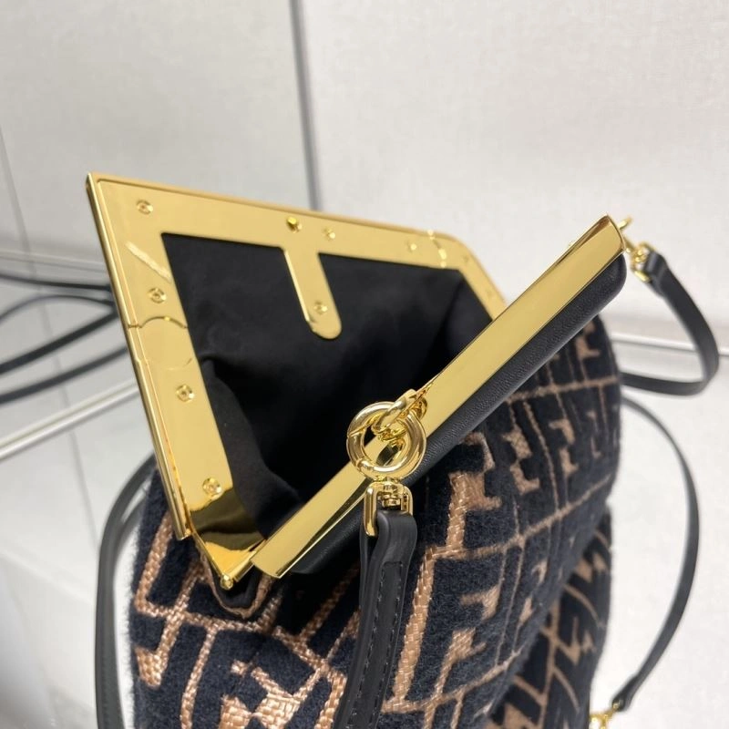 Fendi Satchel Bags Breathable 72838