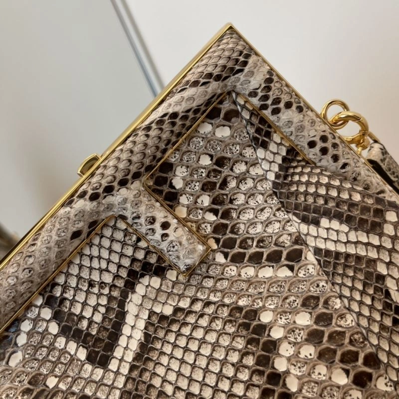 Sporty Fendi Satchel Bags 72830