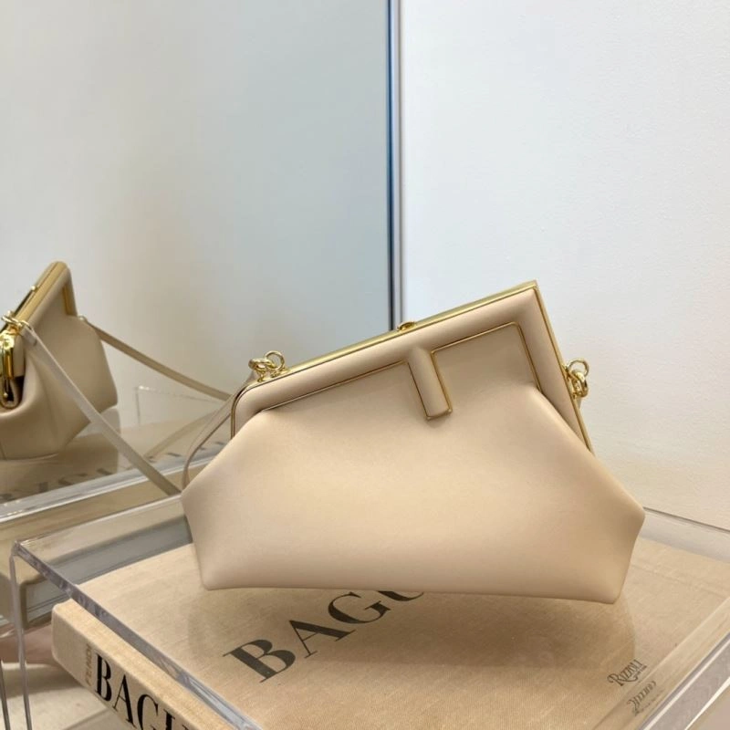 WellDesigned Fendi Satchel Bags 72817