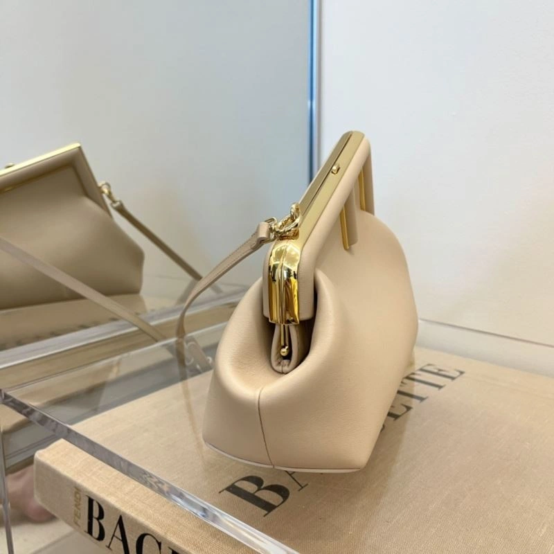 WellDesigned Fendi Satchel Bags 72817