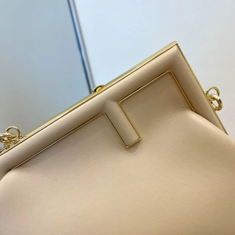 WellDesigned Fendi Satchel Bags 72817