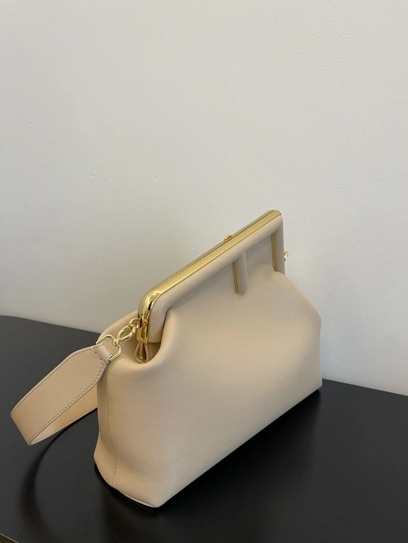 Fendi Satchel Bags Effortless 72813