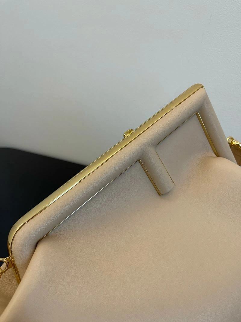 Fendi Satchel Bags Effortless 72813