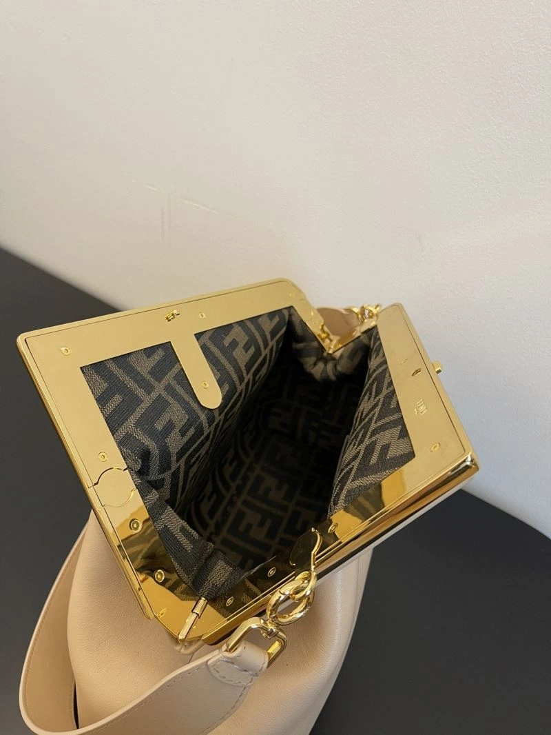 Fendi Satchel Bags Effortless 72813