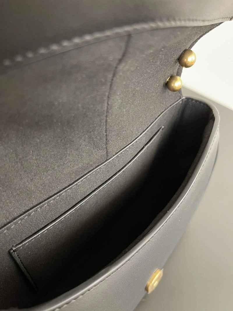 Fendi Satchel Bags Comfortable 72835