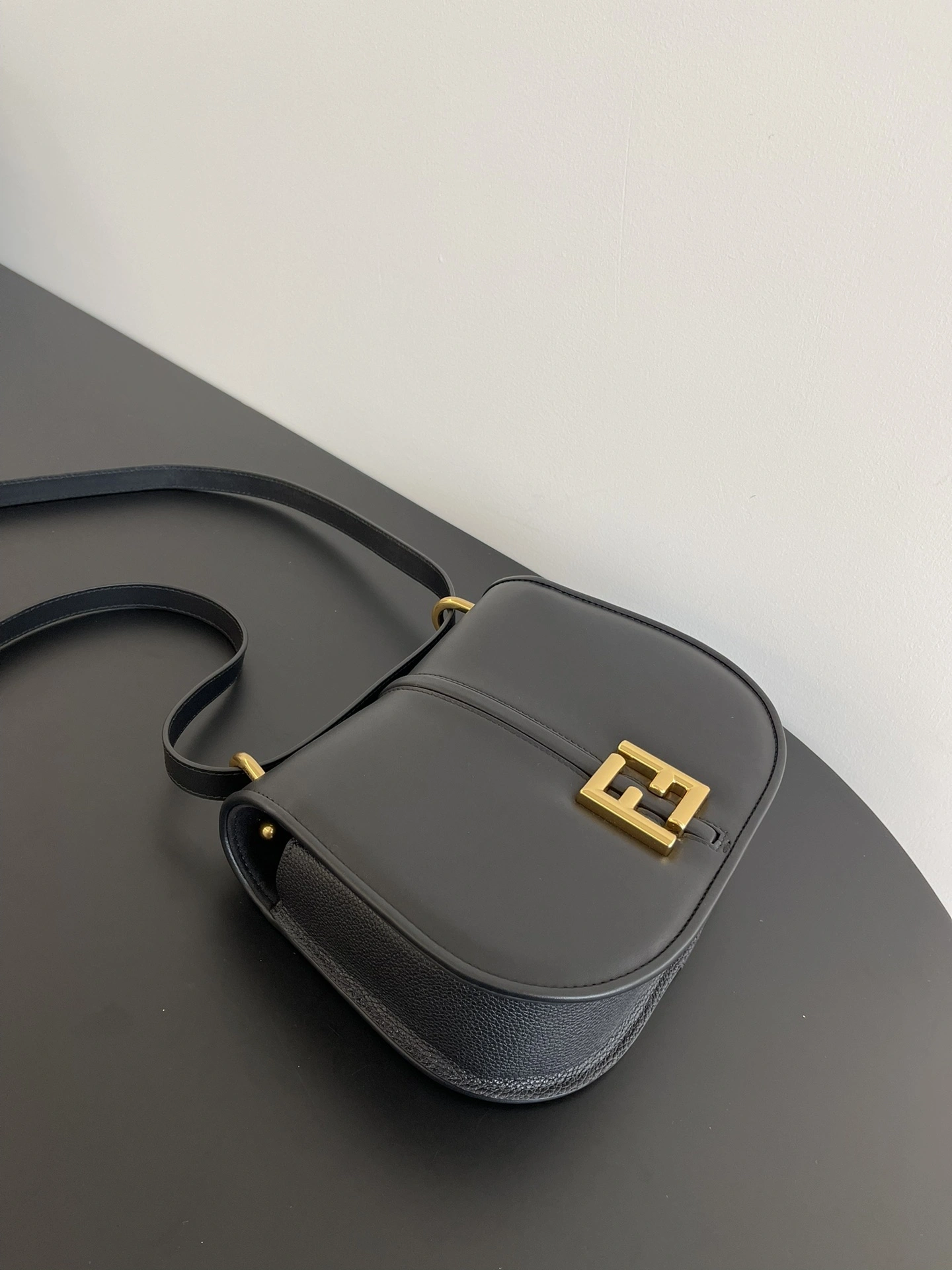 Fendi Satchel Bags Practical 69832