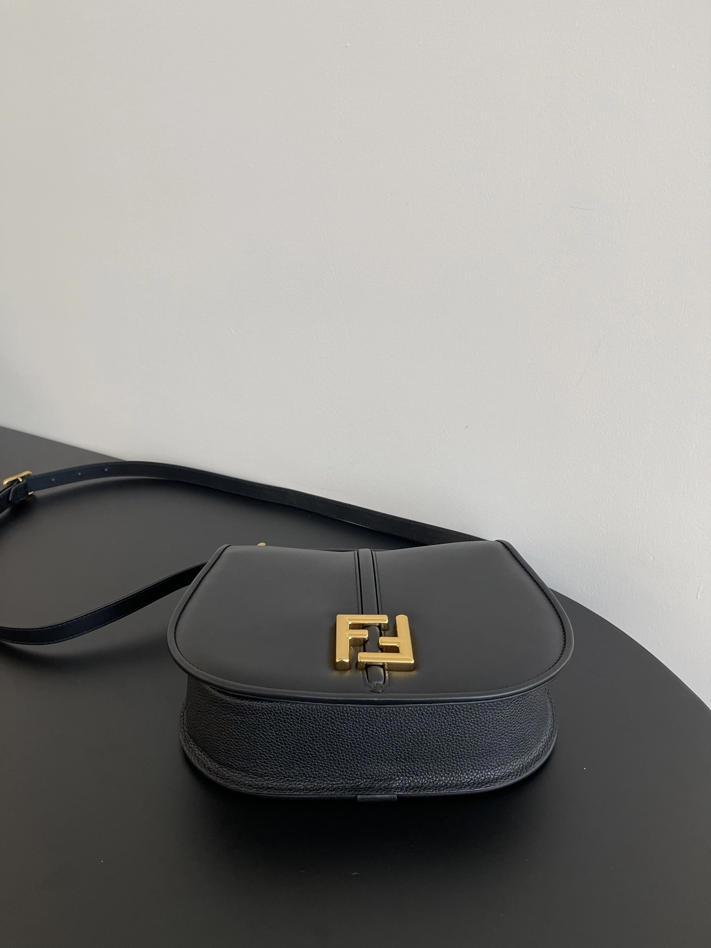 Fendi Satchel Bags Practical 69832