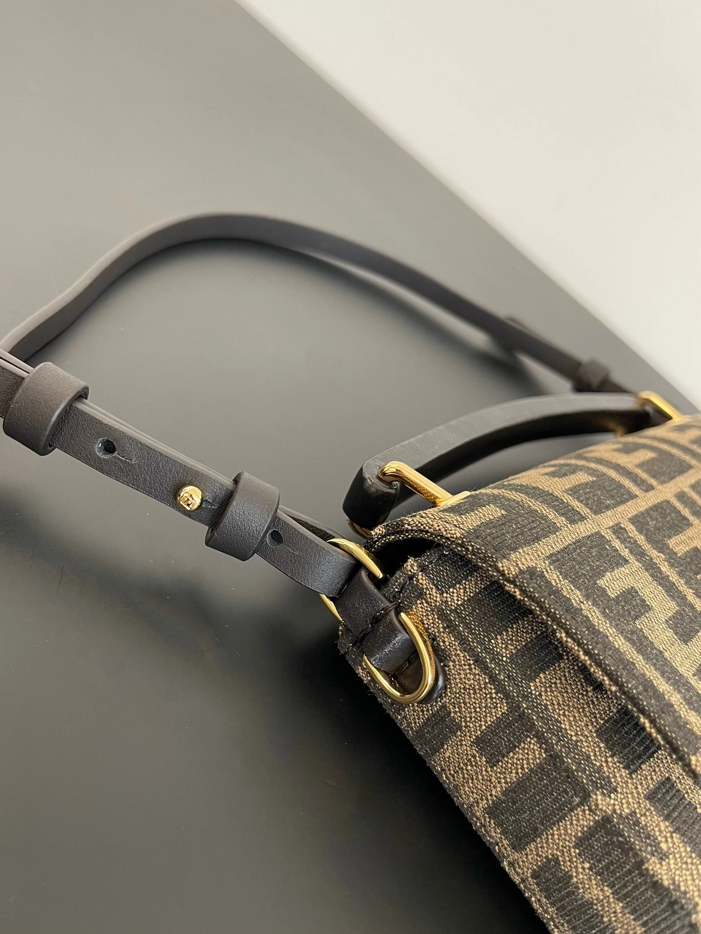 Comfortable Fendi Satchel Bags 69828