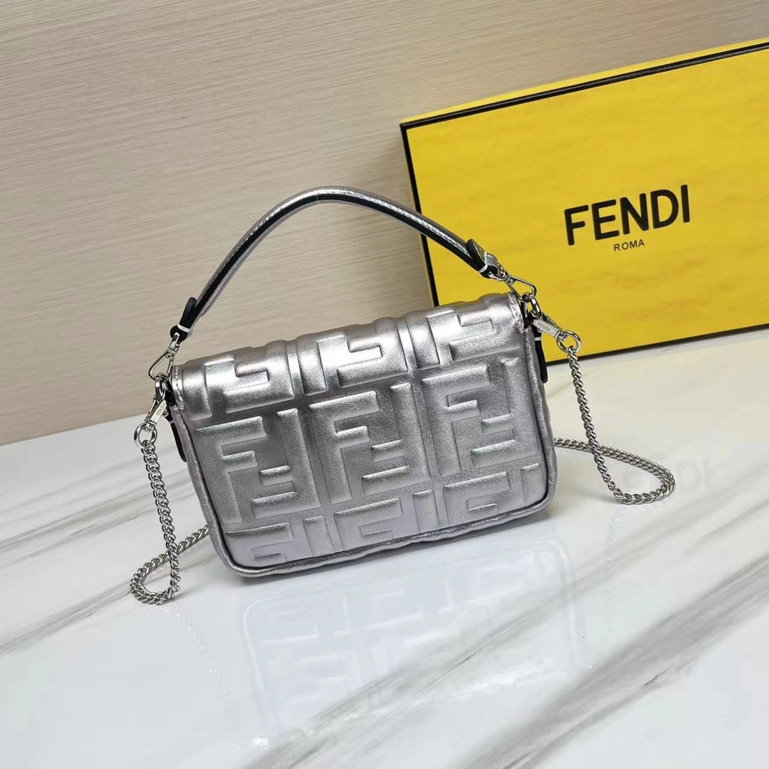Fendi Satchel Bags Bright 69797