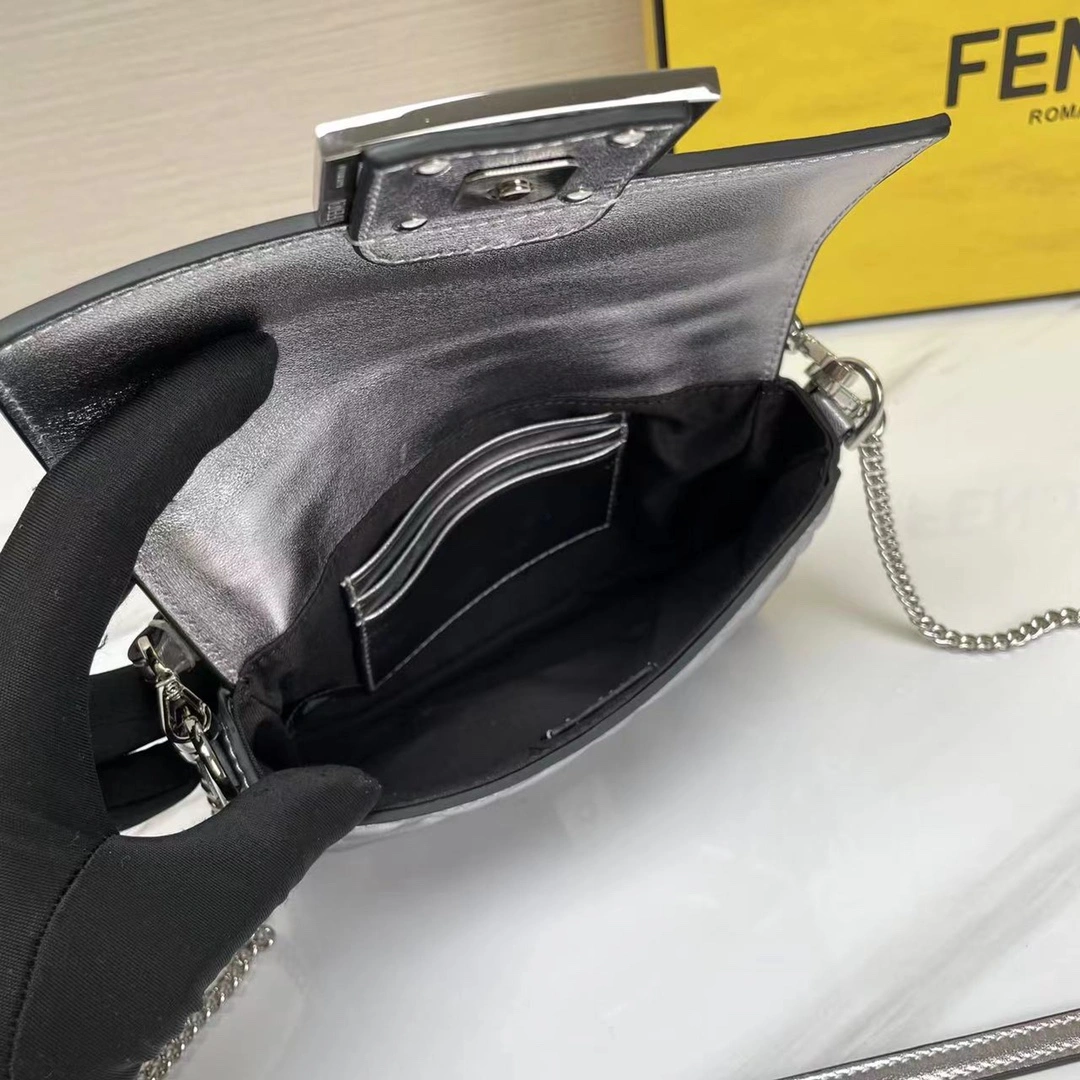 Fendi Satchel Bags Bright 69797