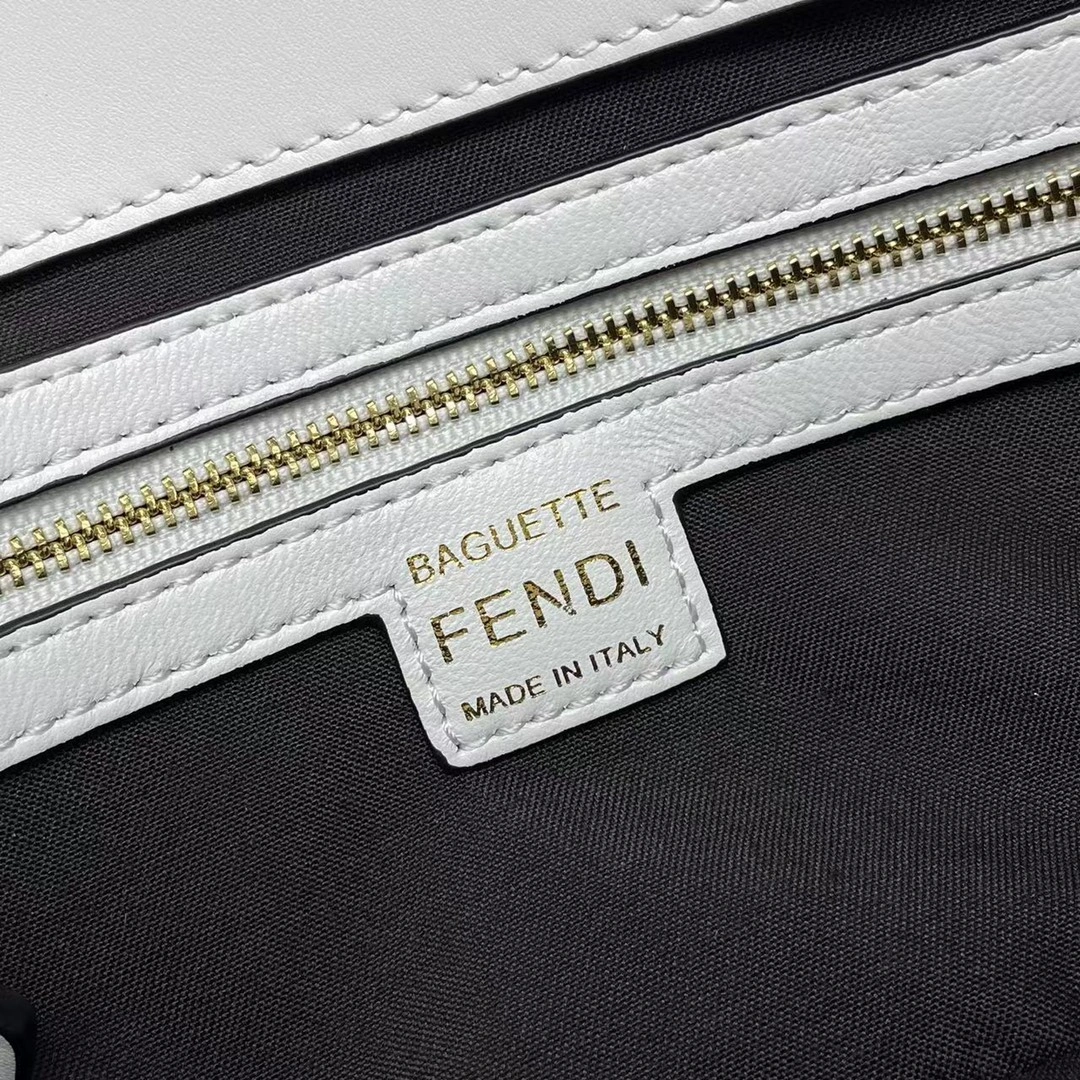 Fendi Satchel Bags Sleek 69825