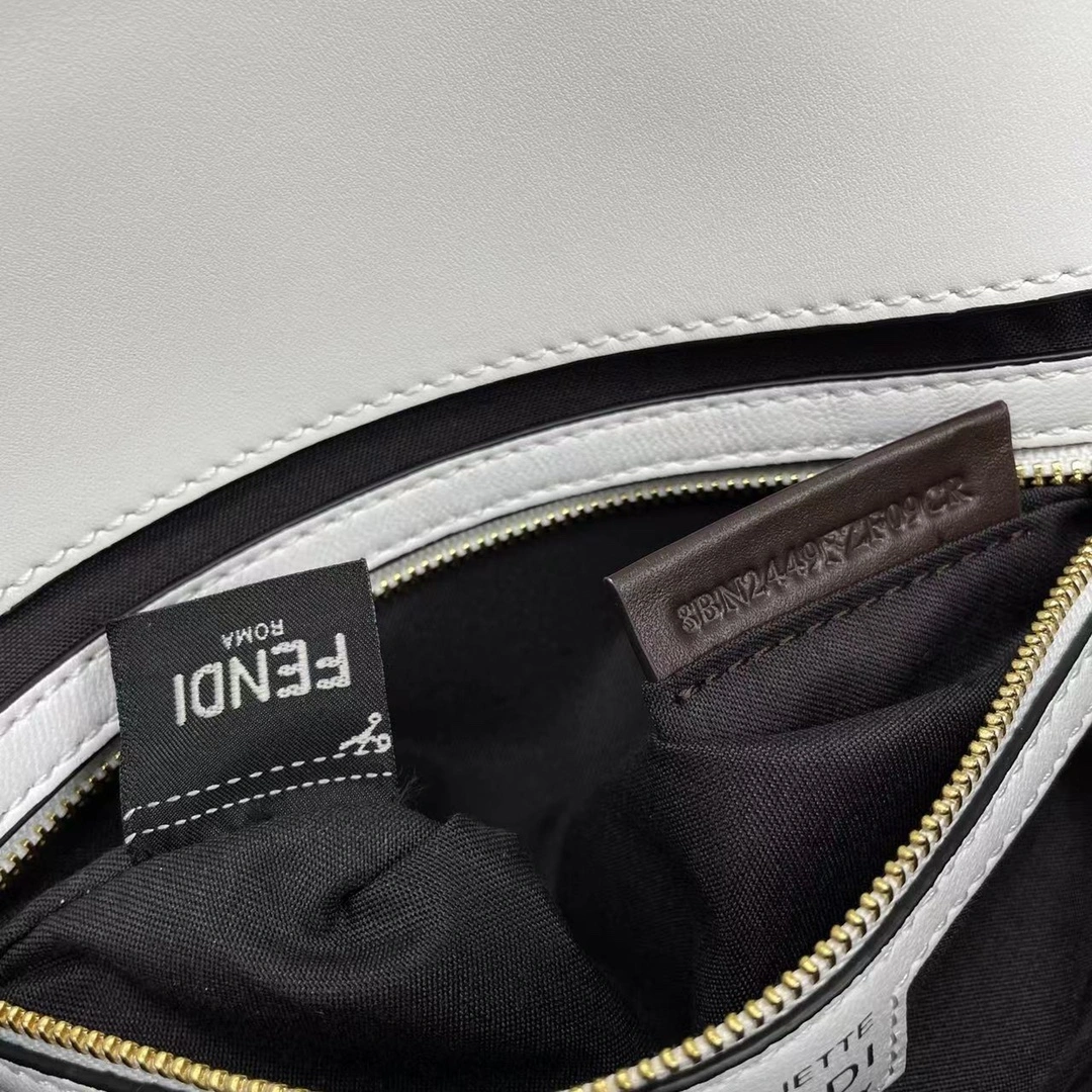 Fendi Satchel Bags Sleek 69825