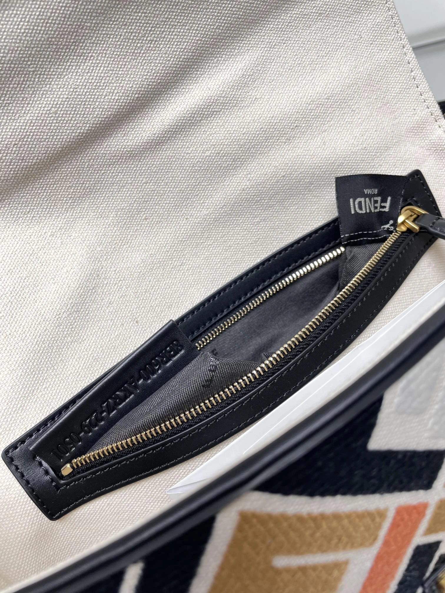 WaterResistant Fendi Satchel Bags 69787