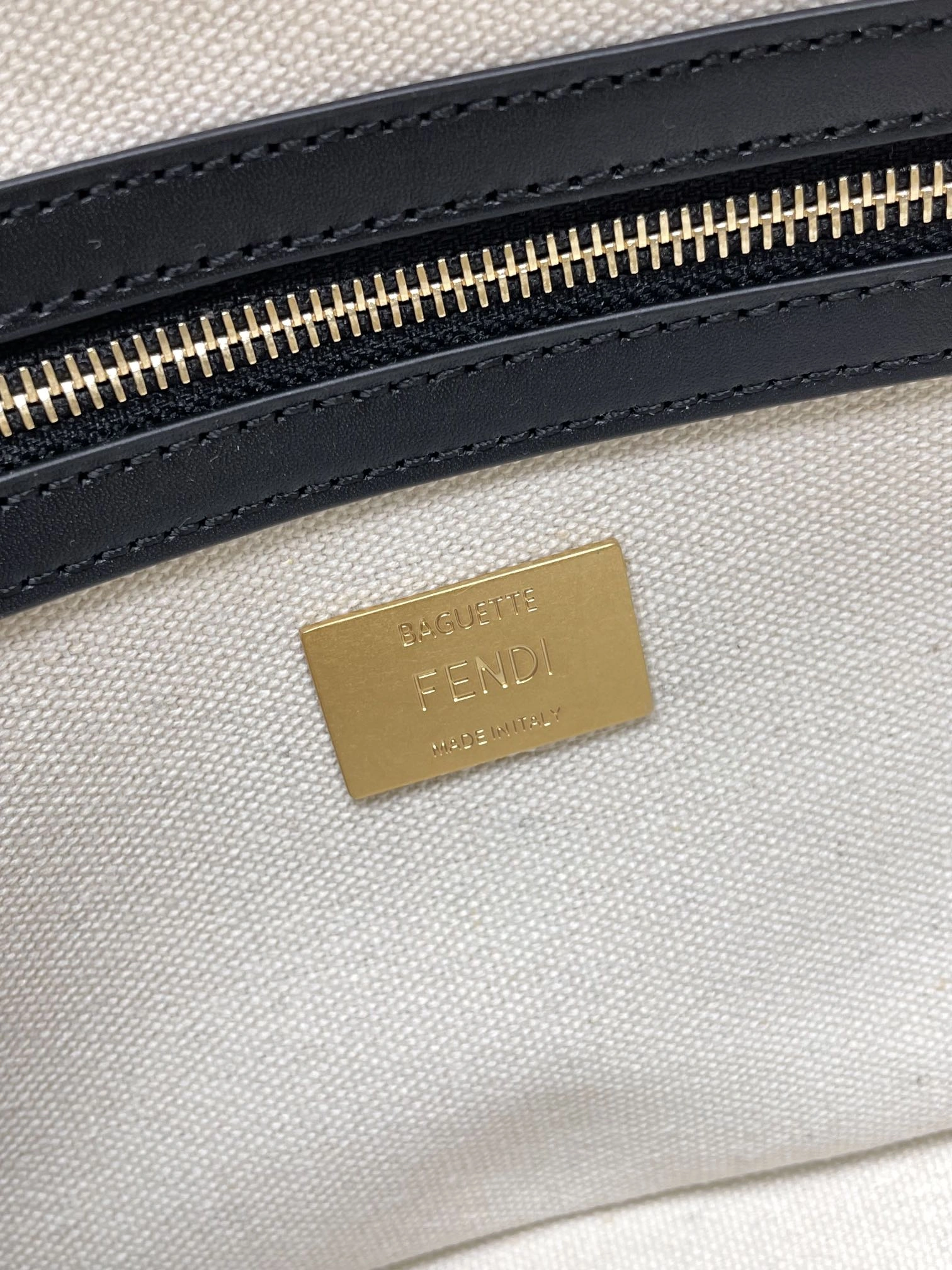 WaterResistant Fendi Satchel Bags 69787