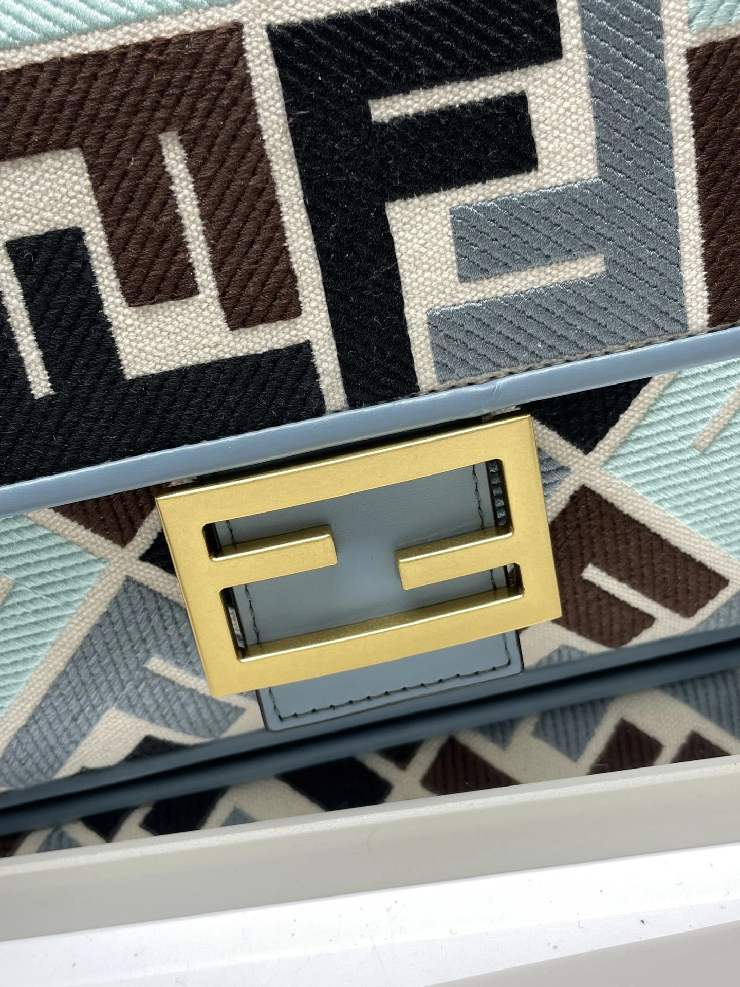 Trendsetting Fendi Satchel Bags 69786