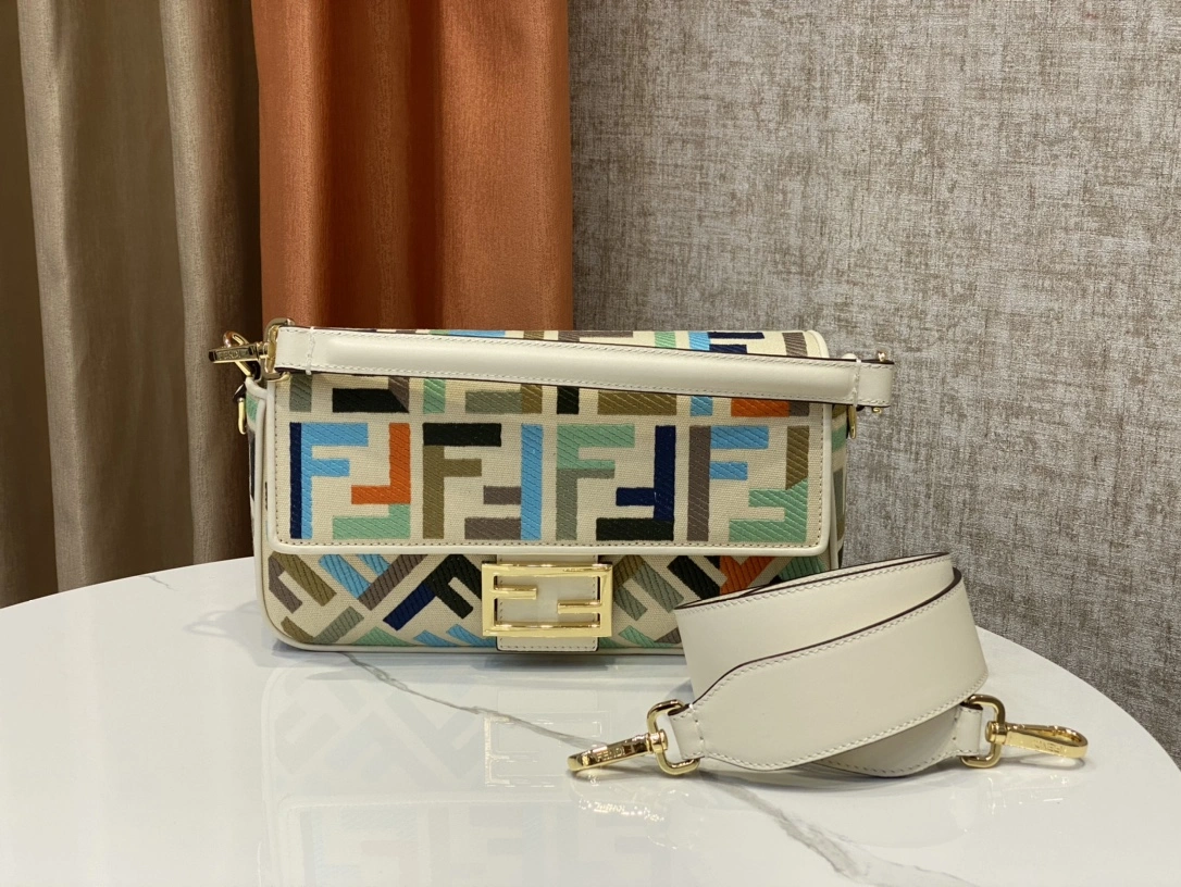 Timeless Fendi Satchel Bags 69784