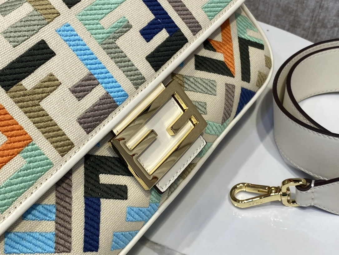 Timeless Fendi Satchel Bags 69784