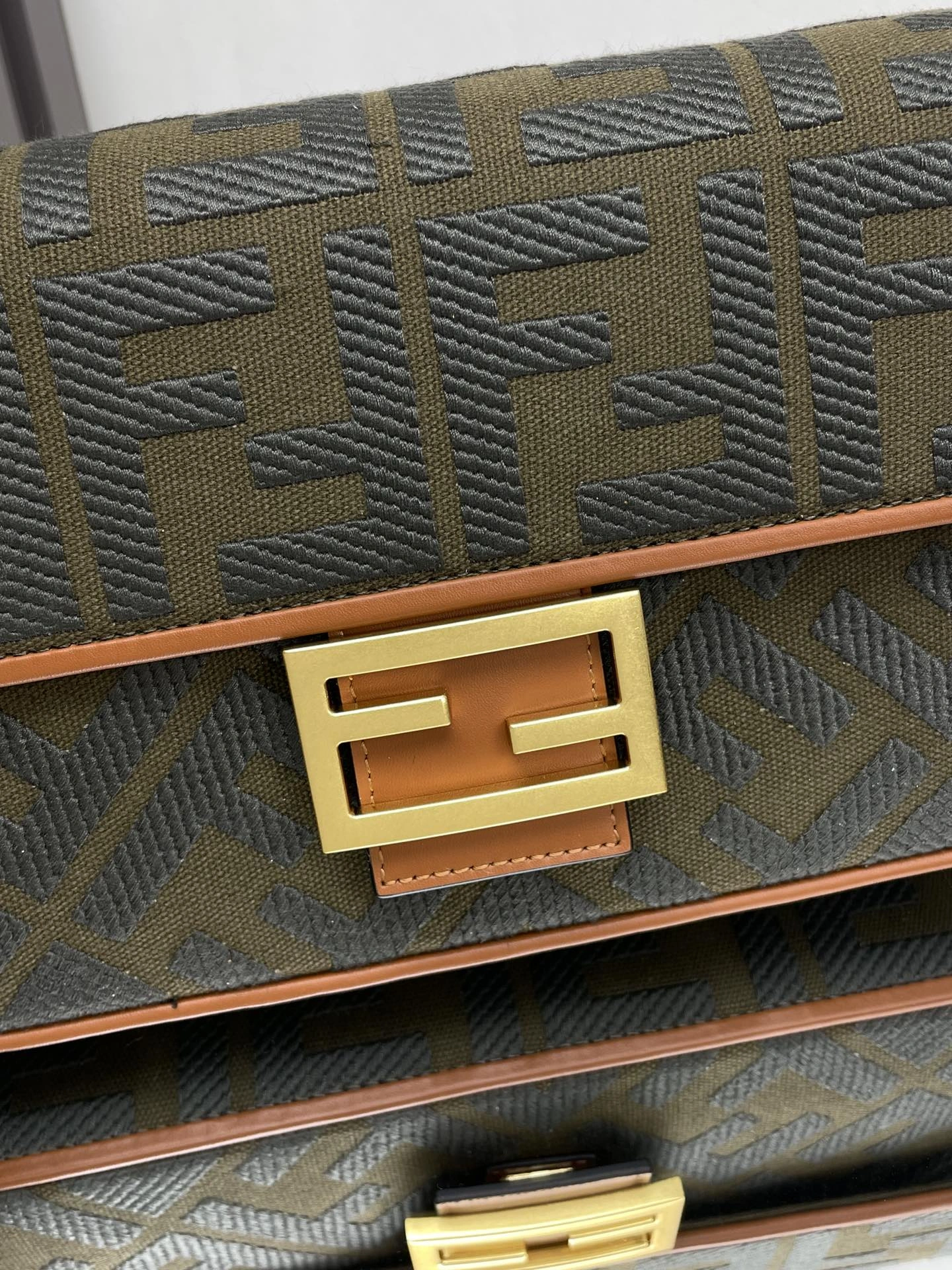 Youthful Fendi Satchel Bags 69782