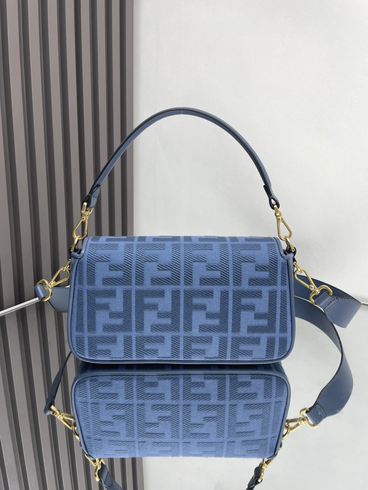 Fendi Satchel Bags Comfortable 69774