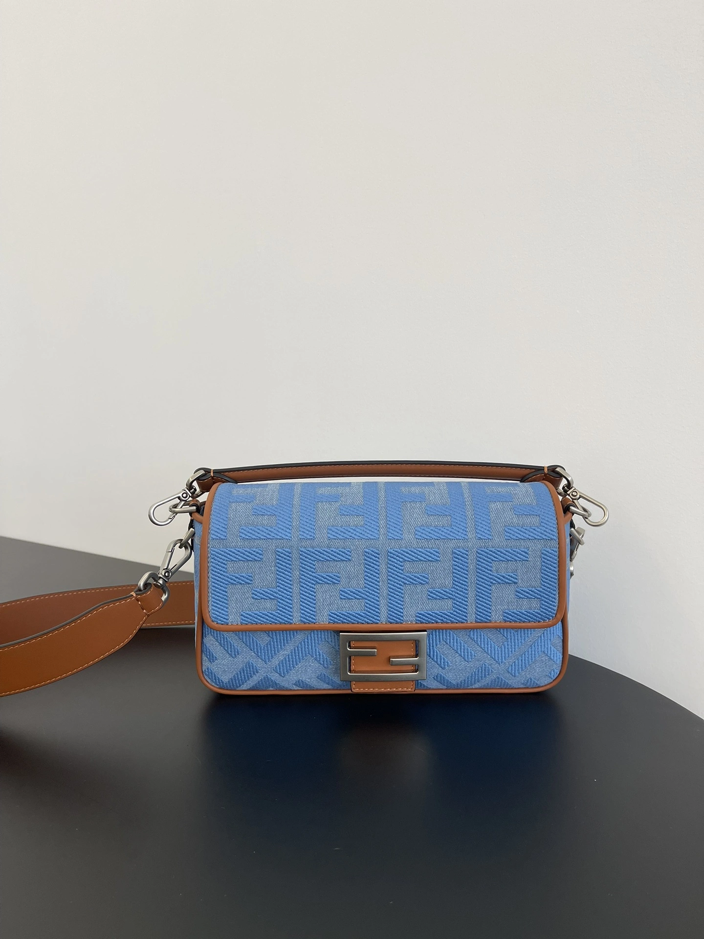 Fendi Satchel Bags Stretchable 69773