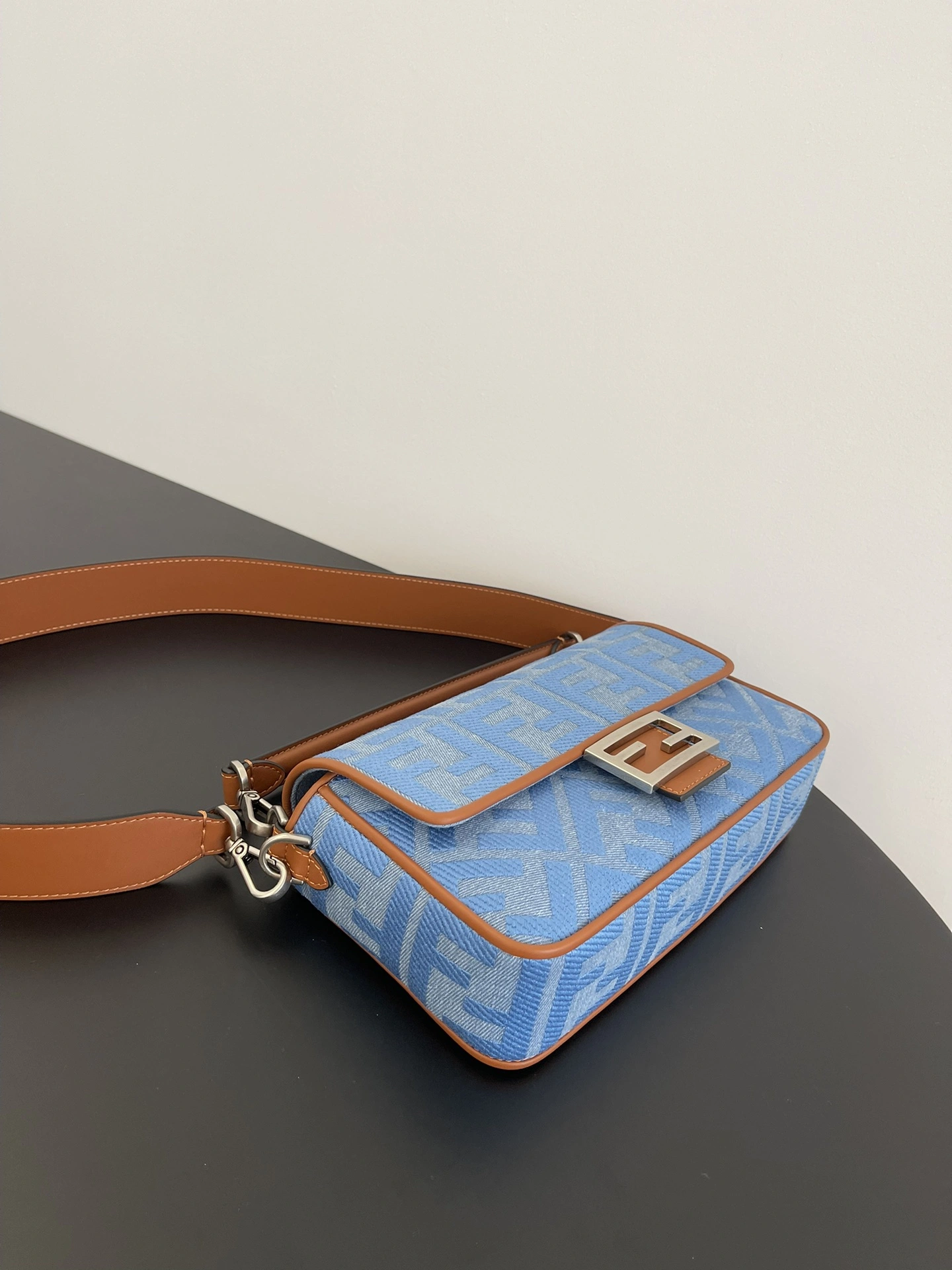 Fendi Satchel Bags Stretchable 69773