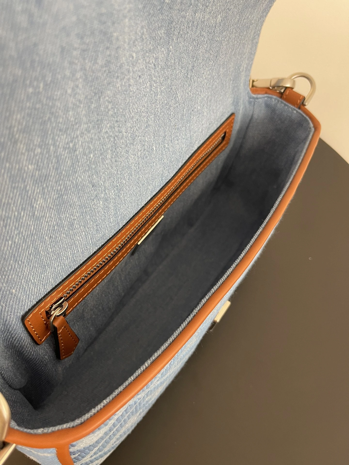 Fendi Satchel Bags Stretchable 69773