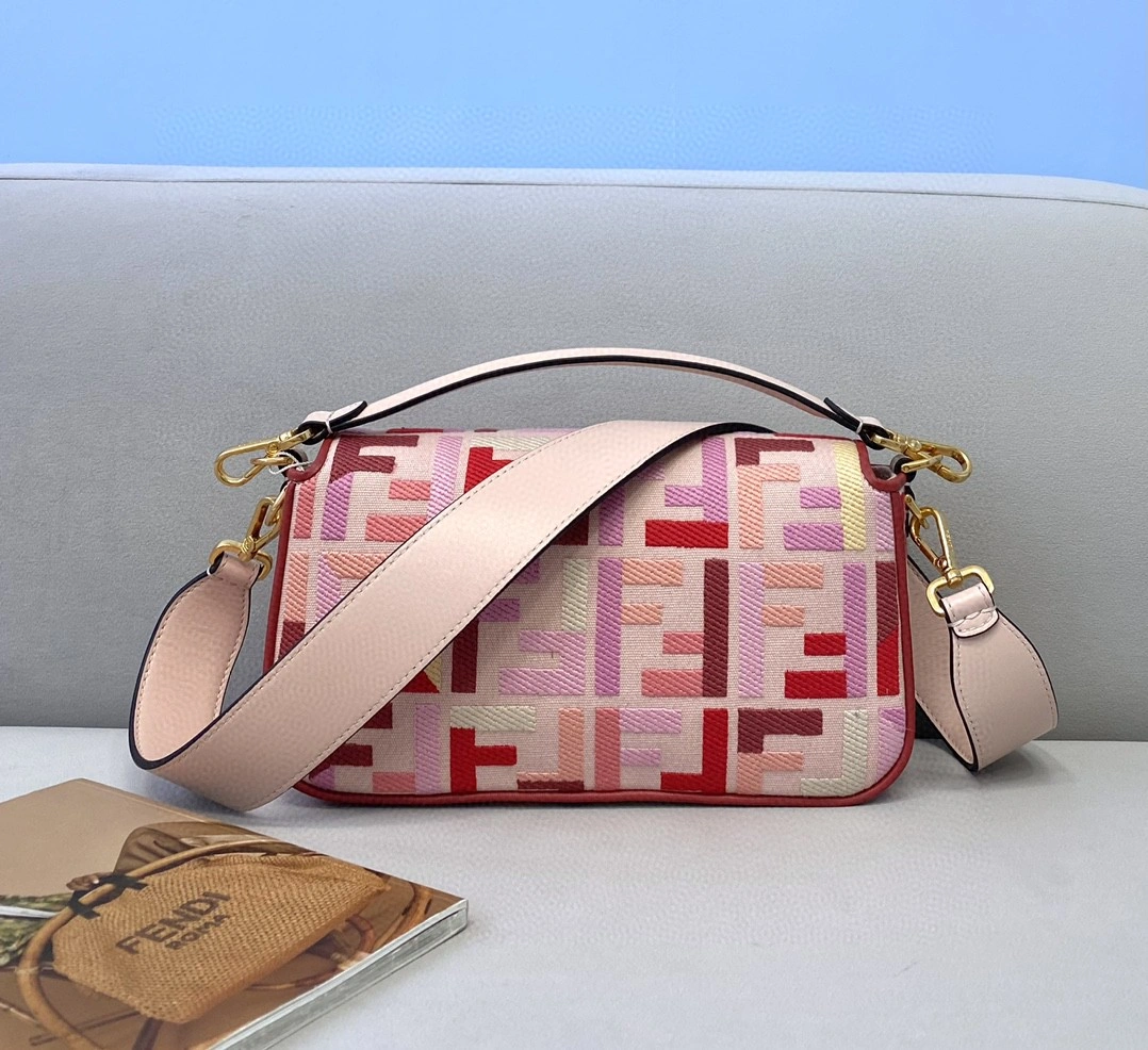 Breathable Fendi Satchel Bags 69789