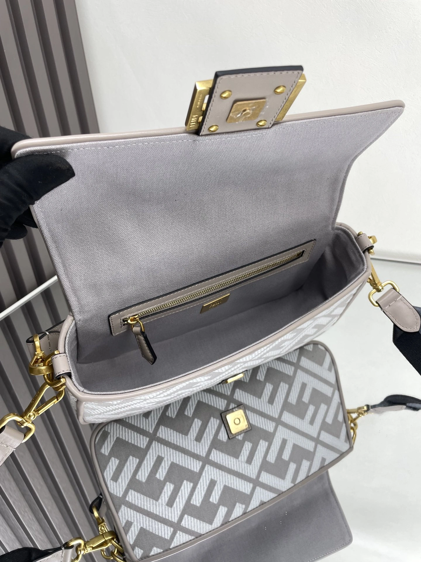 Functional Fendi Satchel Bags 69778