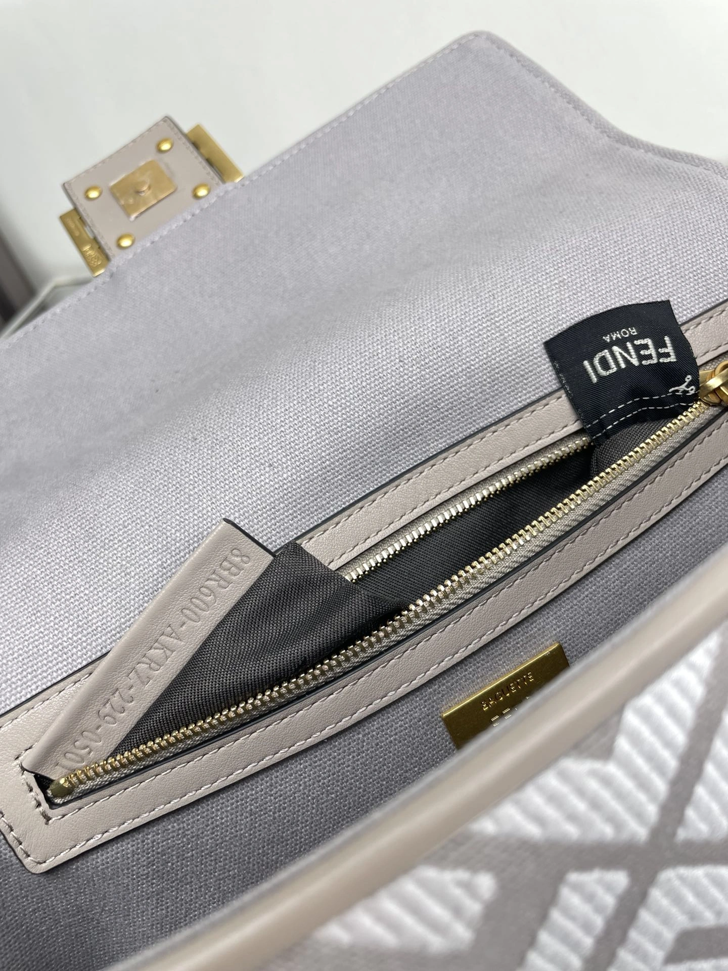 Functional Fendi Satchel Bags 69778
