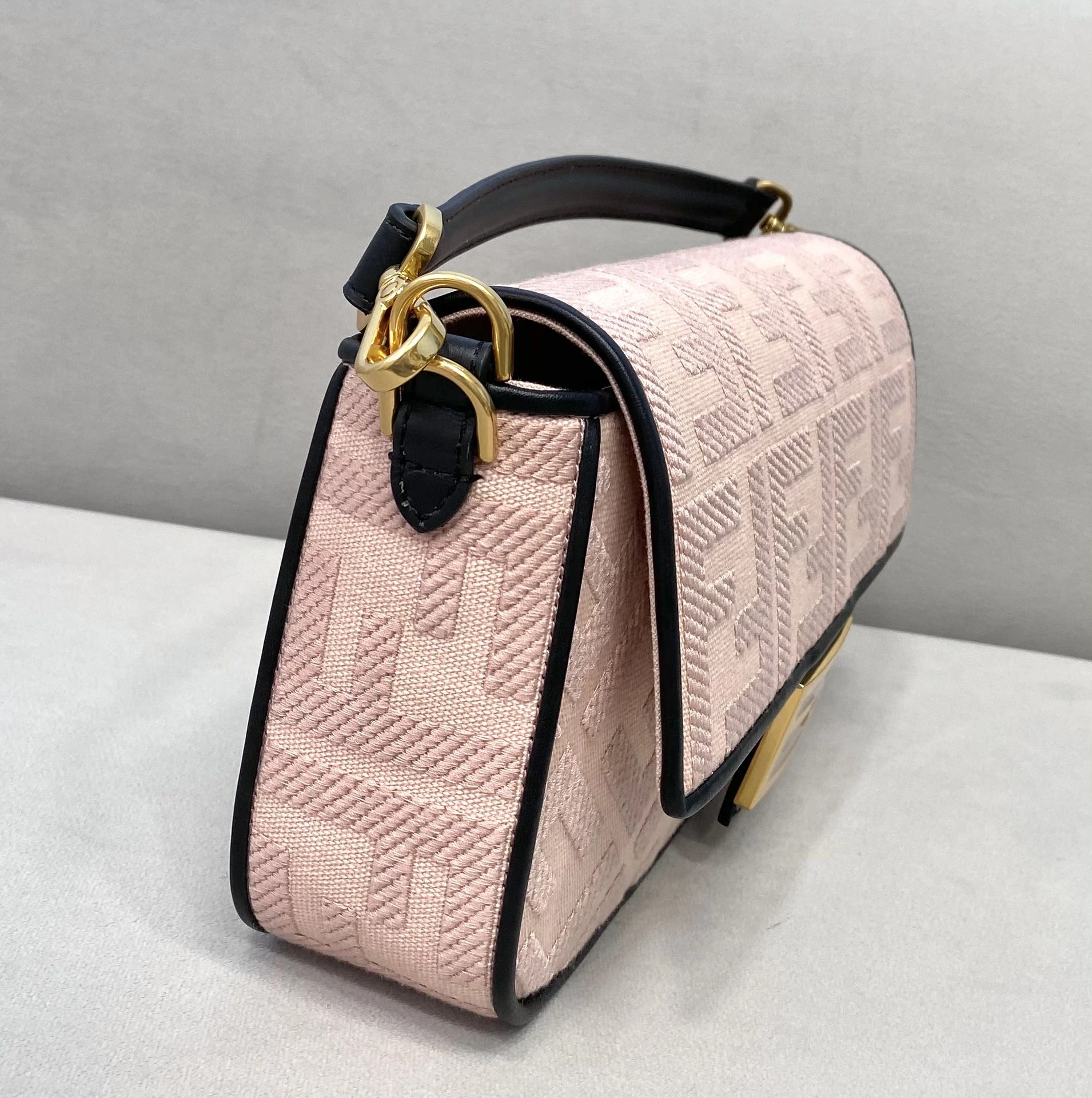 Fendi Satchel Bags Timeless 69772