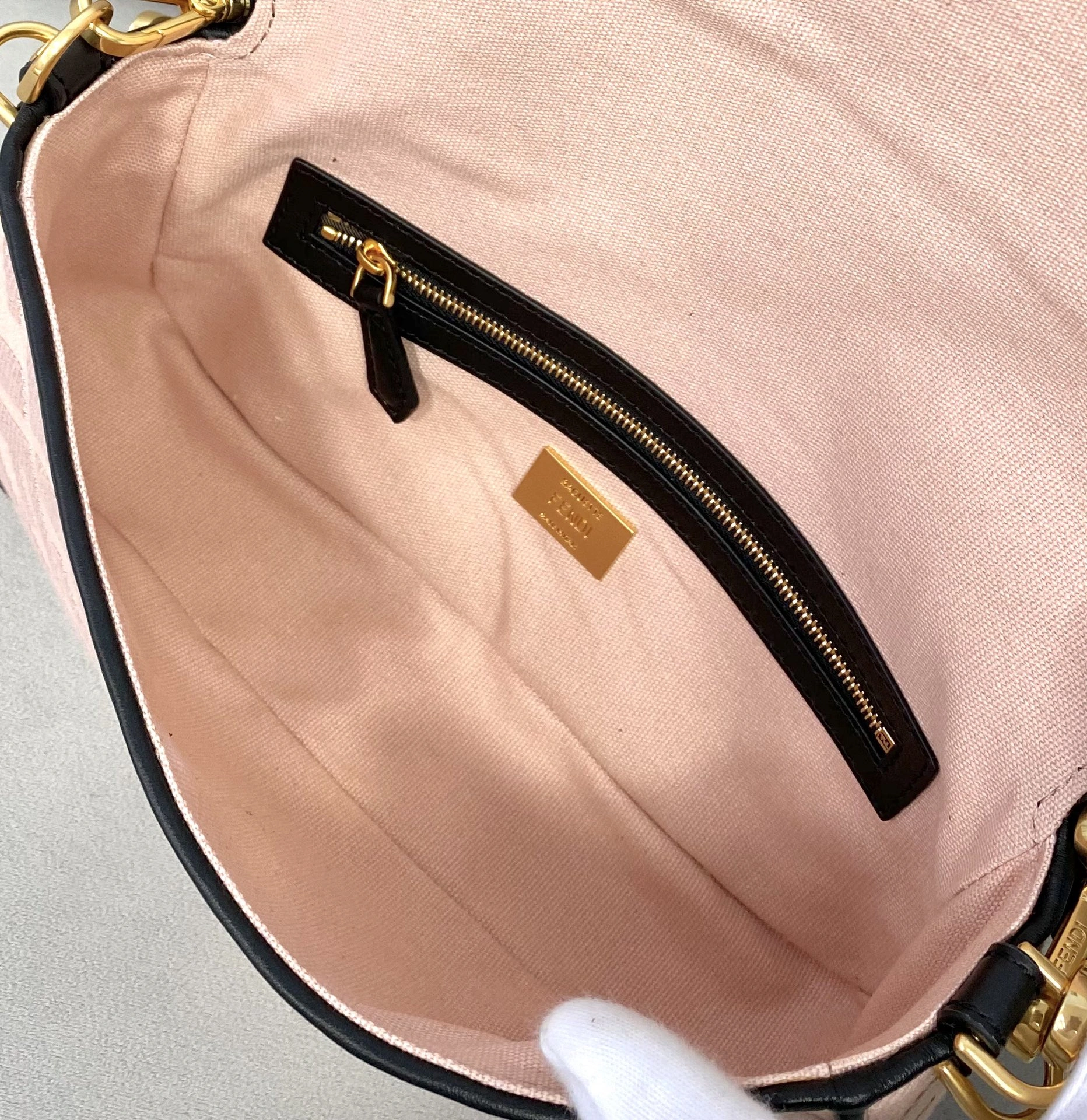 Fendi Satchel Bags Timeless 69772