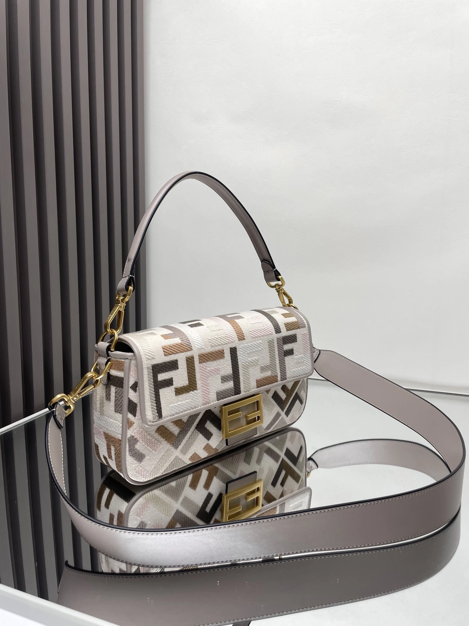 Fendi Satchel Bags Affordable 69770