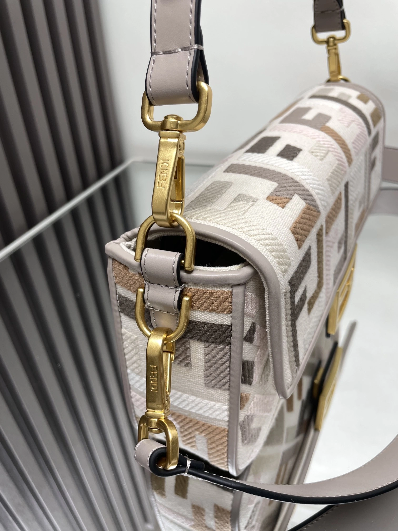 Fendi Satchel Bags Affordable 69770