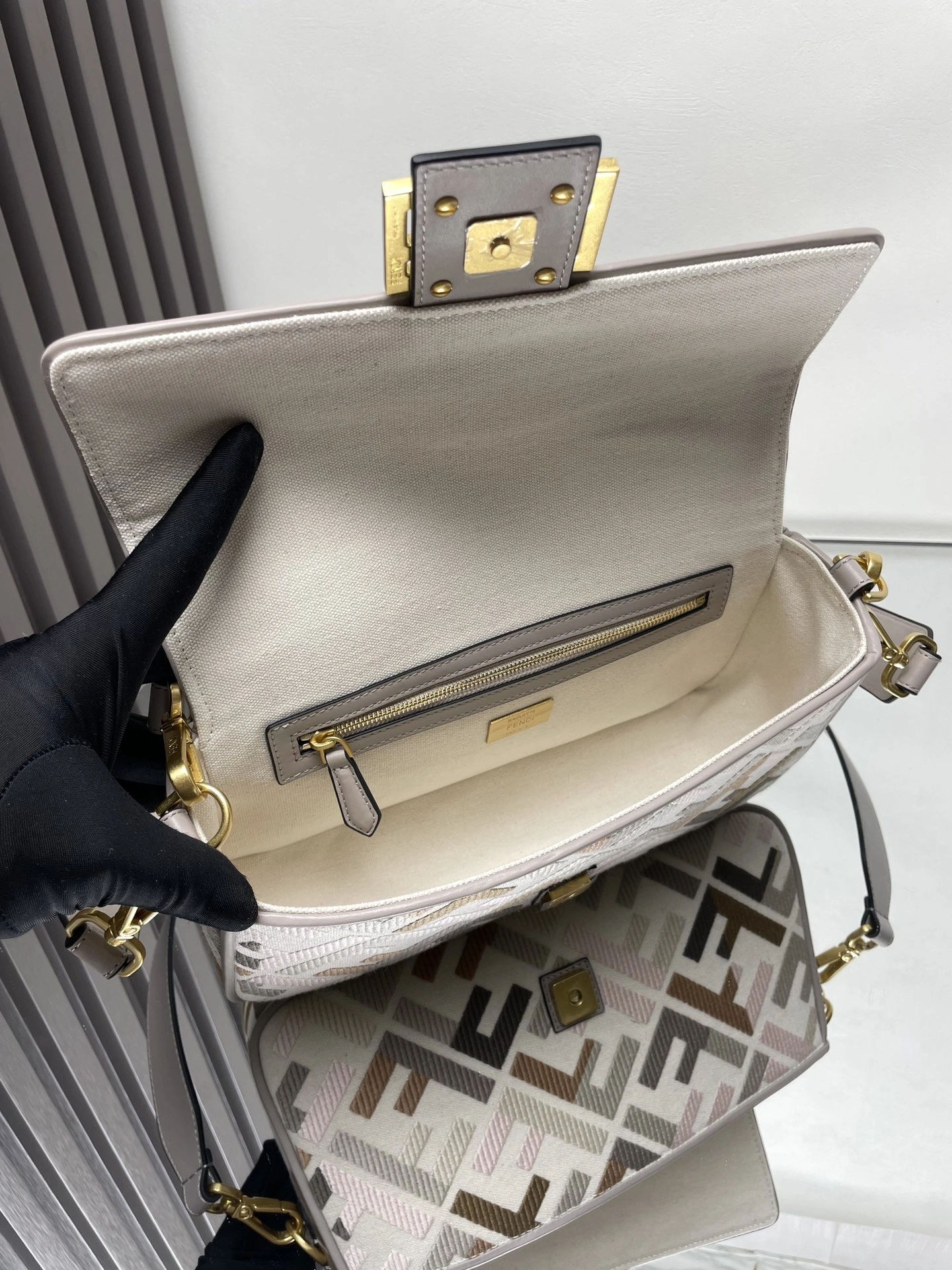 Fendi Satchel Bags Affordable 69770