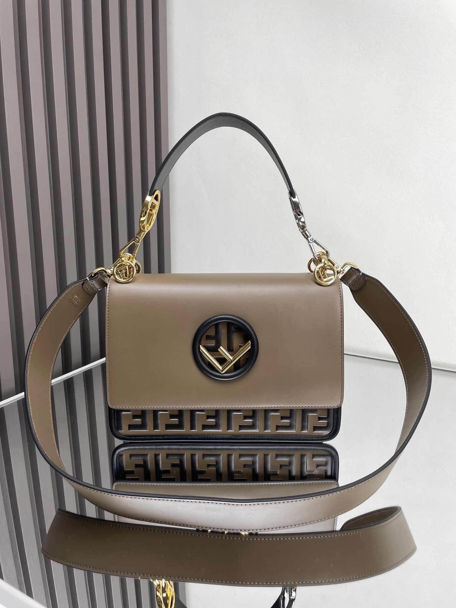 Comfortable Fendi Satchel Bags 69768