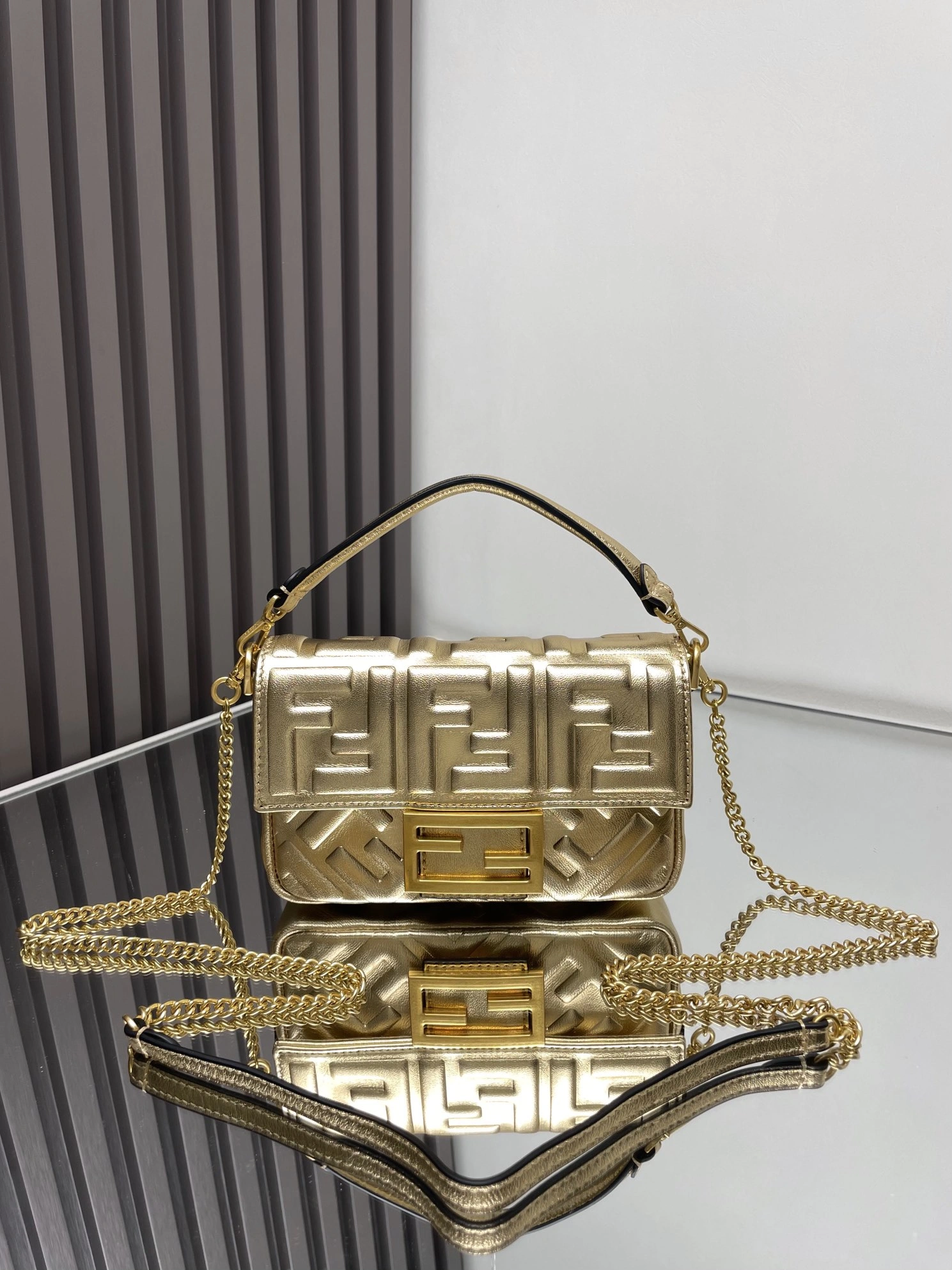 Bold Fendi Satchel Bags 69765