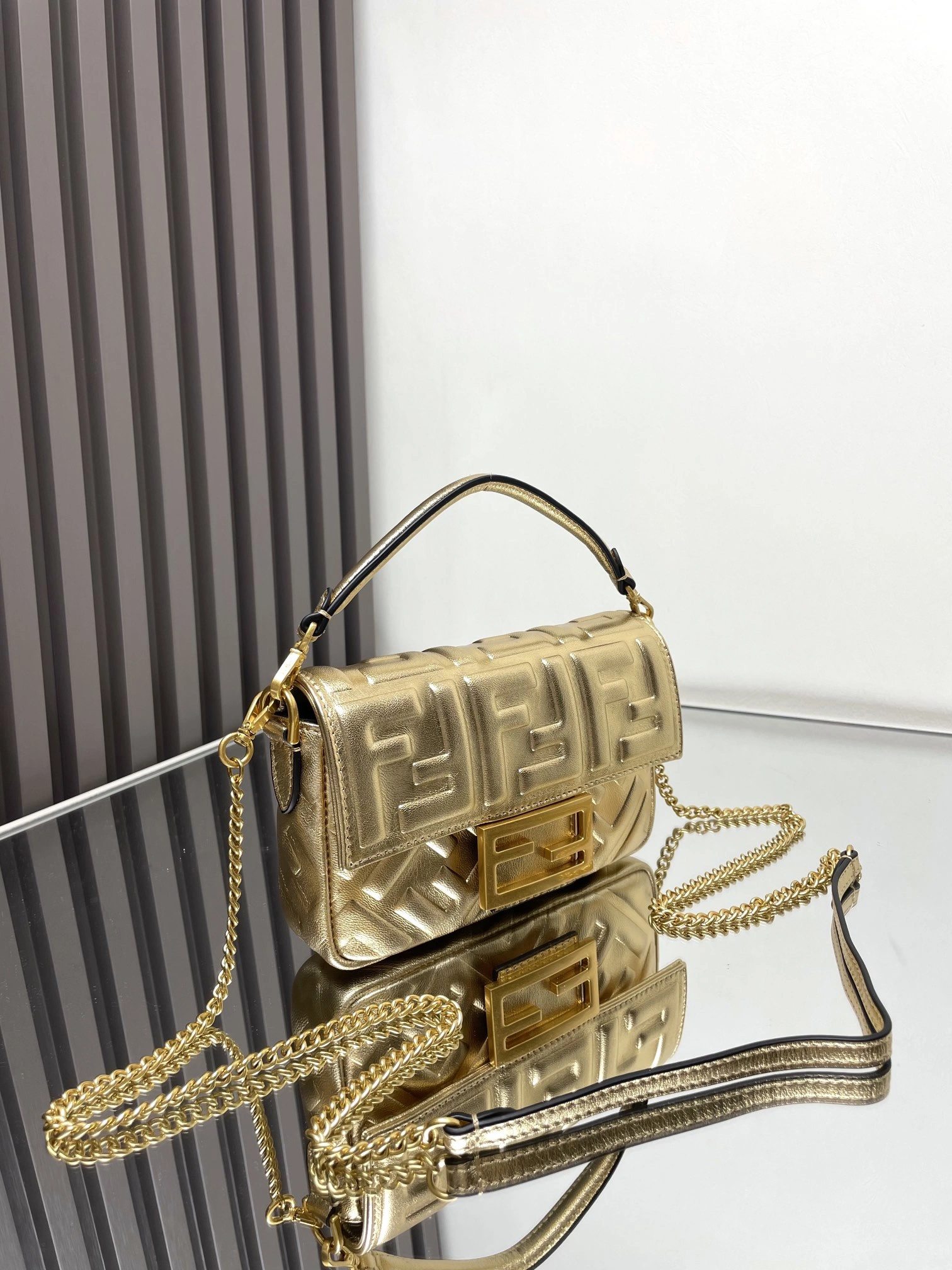 Bold Fendi Satchel Bags 69765