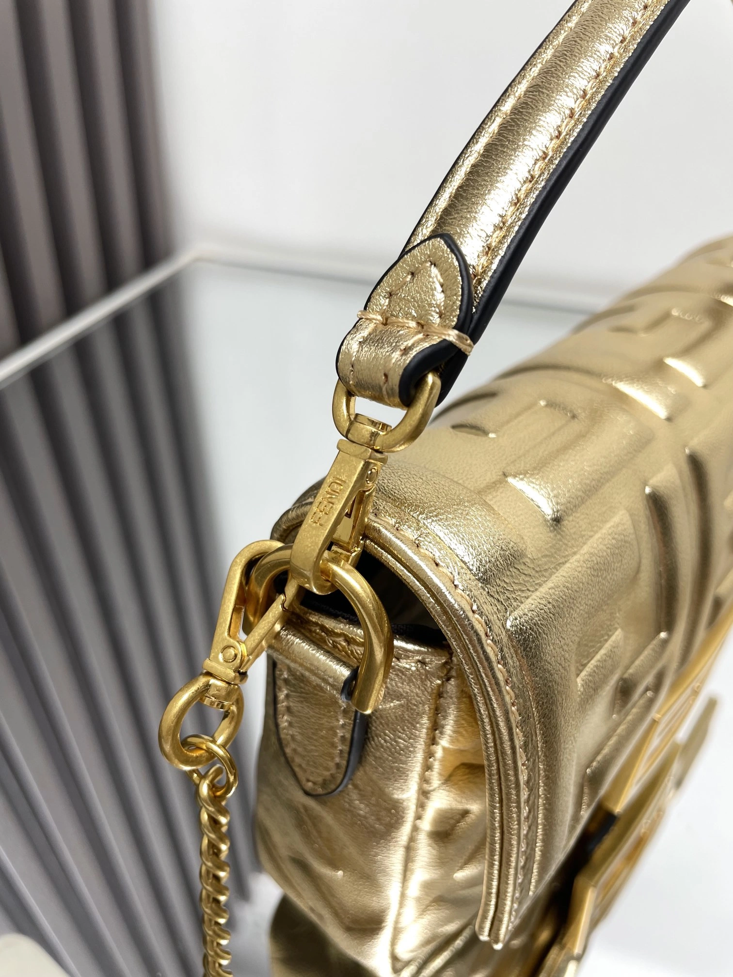 Bold Fendi Satchel Bags 69765