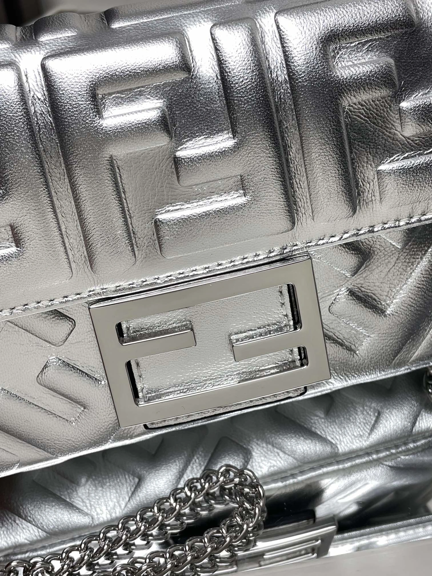 Fendi Satchel Bags Lightweight 69759