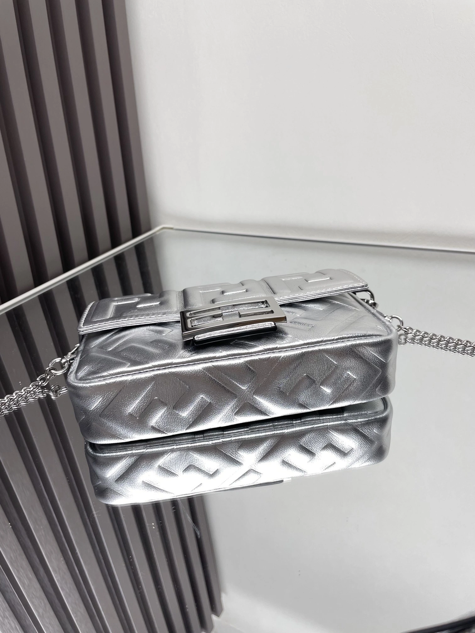 Fendi Satchel Bags Lightweight 69759