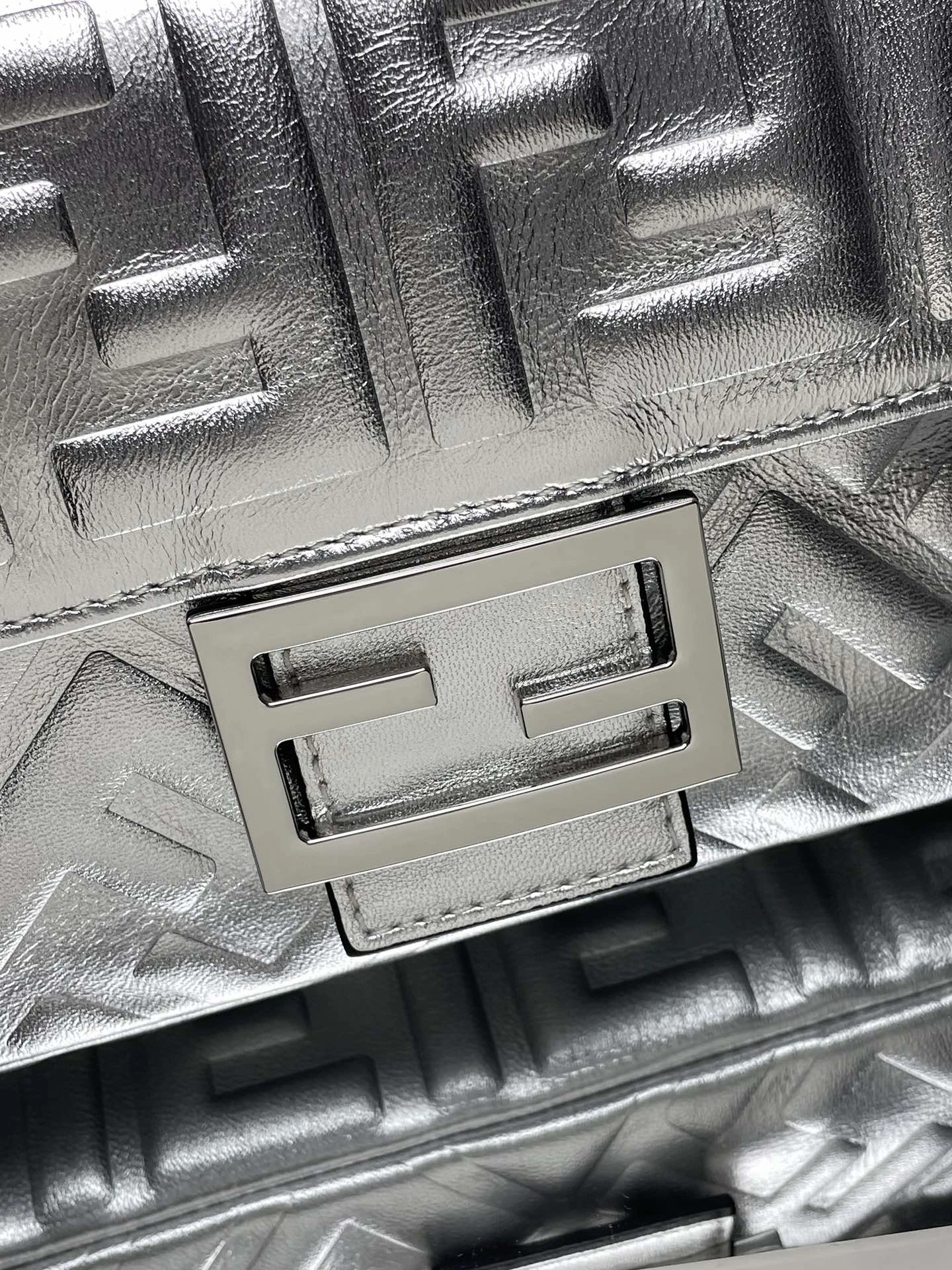 ZipUp Fendi Satchel Bags 69845