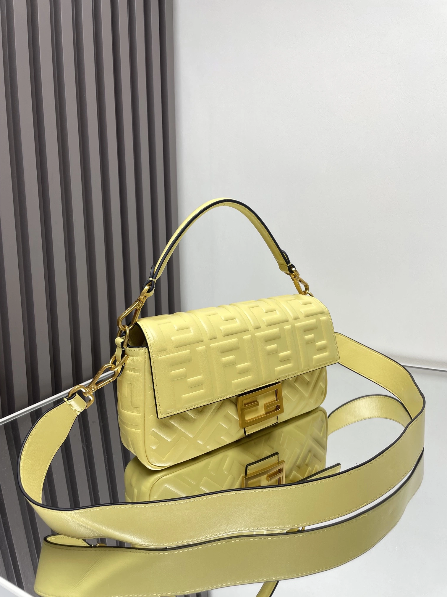Modern Fendi Satchel Bags 69823