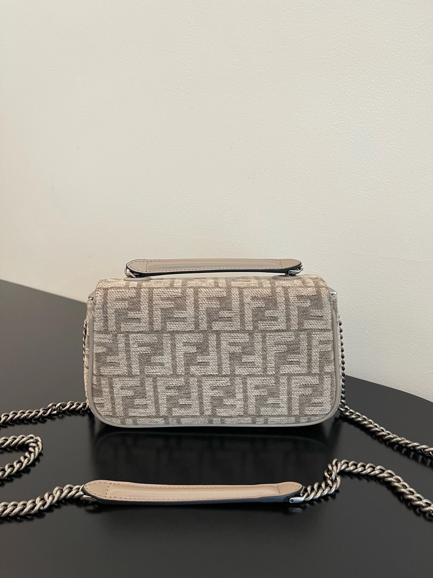 Lightweight Fendi Satchel Bags 69755